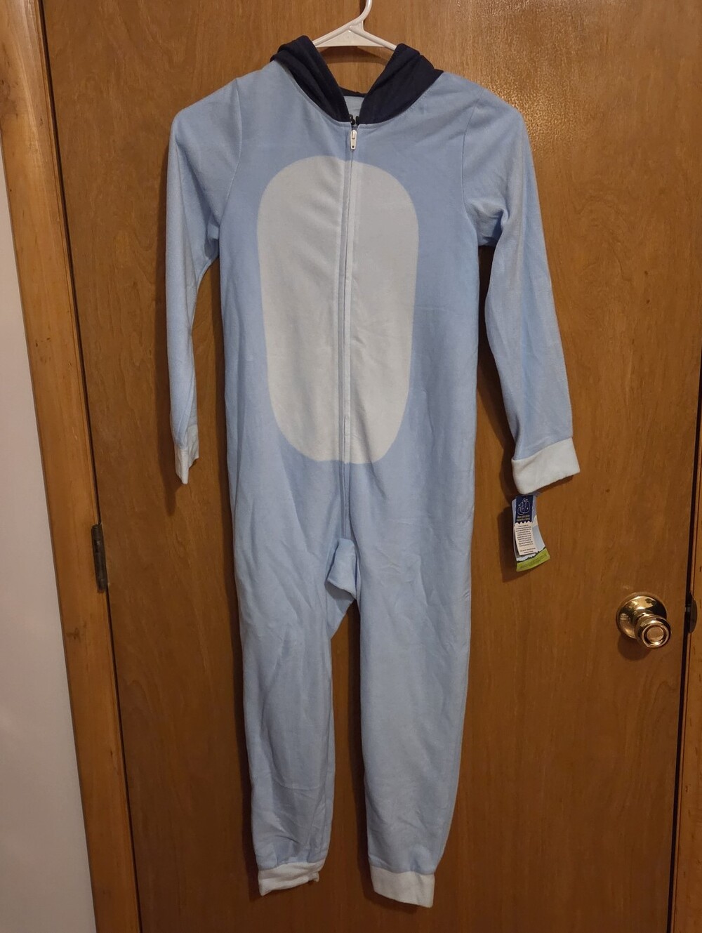 Bluey Girl's One Piece Hooded Zip-Up Pajamas, Size M(7/8). NEW
